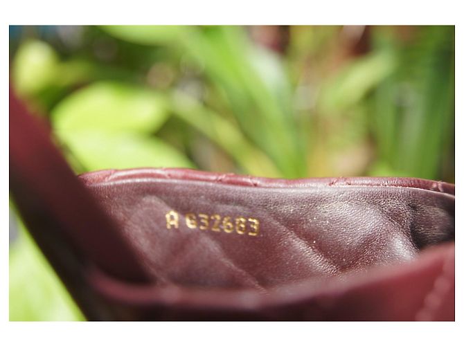 Mules matelassé Chanel in pelle bordeaux e nera con catena dorata Nero Bordò Gold hardware - vista 8