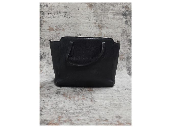 Gucci Swing Handtasche aus schwarzem genarbtem Leder - Ansicht 5
