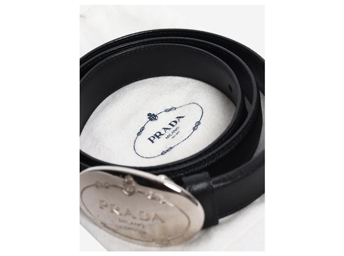 Prada Logo-Gürtel aus schwarzem Saffiano-Leder - Ansicht 6