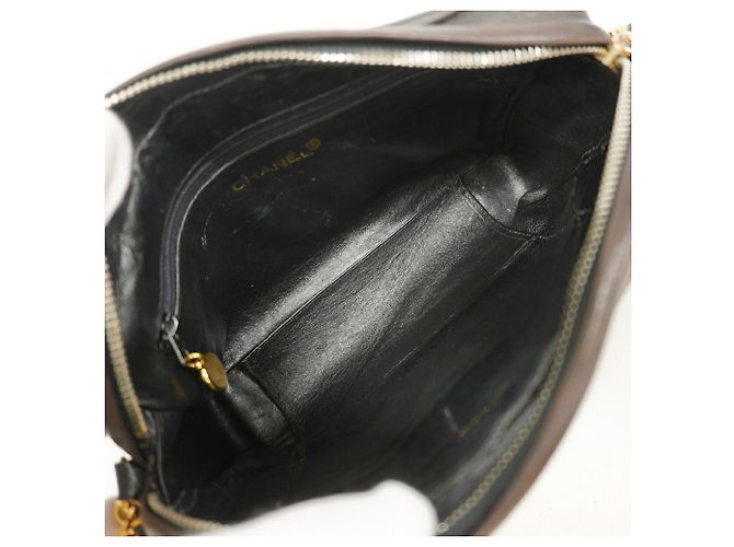 Borsa a tracolla Chanel in pelle d'agnello nera Nero - vista 4