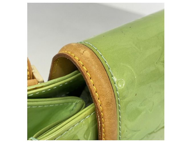 Borsa a tracolla Louis Vuitton Vernis Biscayne Bay GM Verde - vista 6