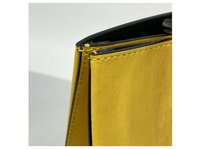 Fendi Shopper-Tasche aus gelbem Leder - Ansicht 7