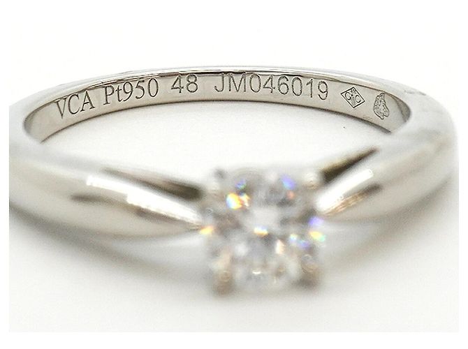 Van Cleef & Arpels Bonheur Ring aus Platin mit Diamant - Ansicht 4