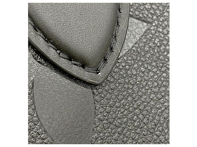 Borsa Tote Louis Vuitton Monogram Empreinte OnTheGo MM Nero - vista 13
