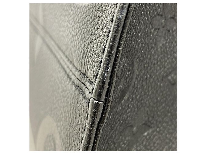 Borsa Tote Louis Vuitton Monogram Empreinte OnTheGo MM Nero - vista 7