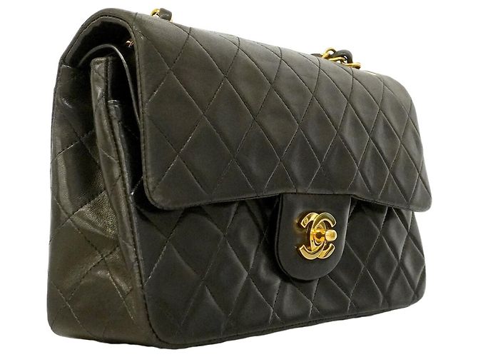 Borsa a tracolla Chanel Matelassé in pelle d'agnello nera Nero - vista 2