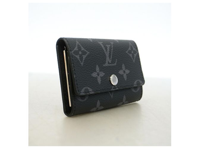 Louis Vuitton Keycase in Black - view 2