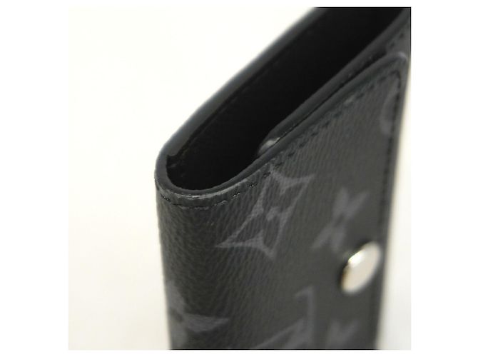 Louis Vuitton Keycase in Black - view 6