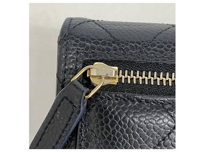 Cartera tri-fold Chanel en piel de becerro granulada negra Negro - vista 8