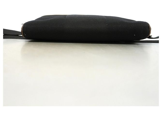 Borsa Acrobat Sling Louis Vuitton Damier Géant Nero - vista 3