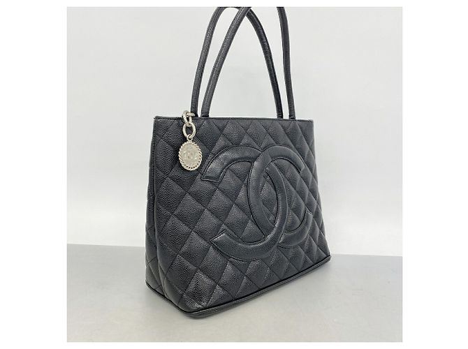 Timeless Borsa Tote Chanel in pelle di vitello martellata nera Nero - vista 2