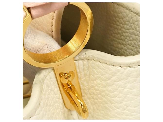Borsa Louis Vuitton Capucines BB Bianco - vista 6