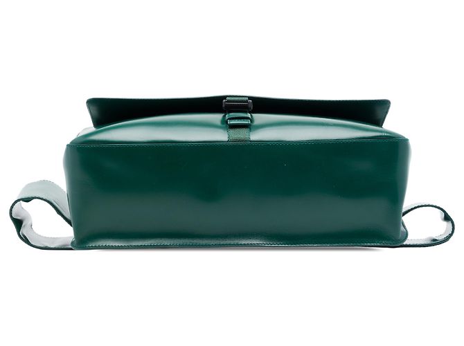 Prada wandelbare Gürteltasche aus grünem Kalbsleder - Ansicht 3
