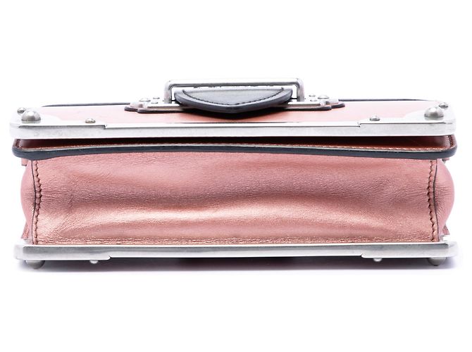Borsa a tracolla Prada Cahier in vitello metallizzato con rifiniture in Saffiano rosa - vista 3