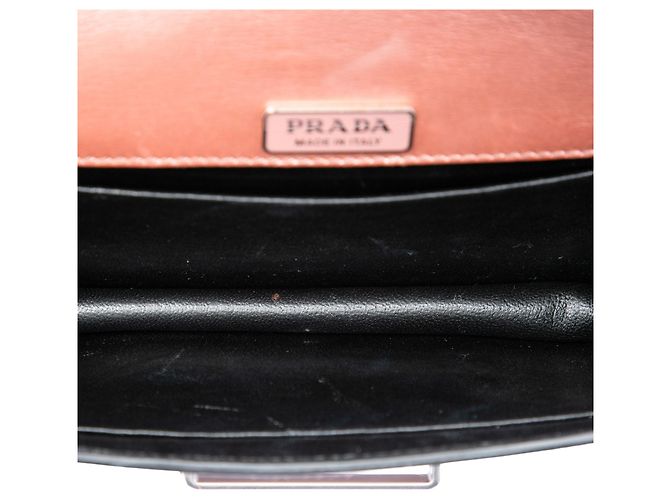 Borsa a tracolla Prada Cahier in vitello metallizzato con rifiniture in Saffiano rosa - vista 4