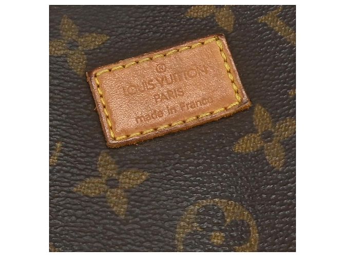 Louis Vuitton Saumur Monogram 35 Marrone - vista 4