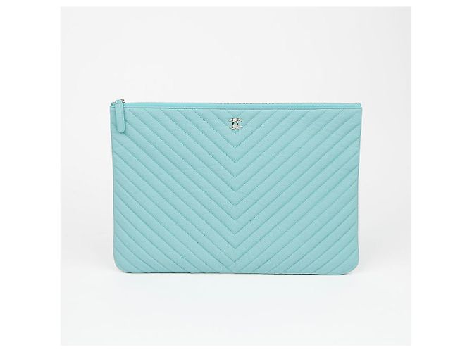 Chanel Clutch Caviar Classic Large Azul - vista 2