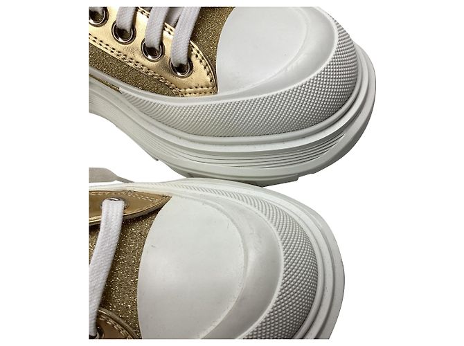 Alexander McQueen Tread Slick Glitter Sneaker aus gold metallic Canvas Golden Metallisch - Ansicht 10