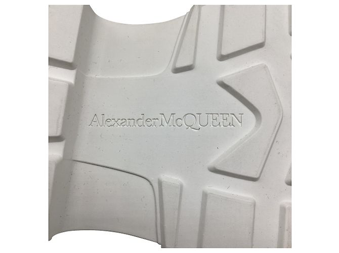 Alexander McQueen Tread Slick Glitter Sneaker aus gold metallic Canvas Golden Metallisch - Ansicht 8