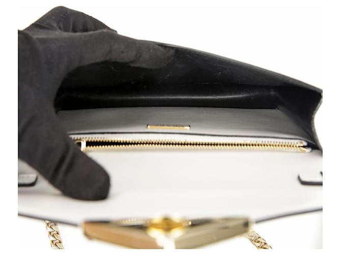 Saffiano Prada Borsa a tracolla con catena e logo triangolo Bianco - vista 9