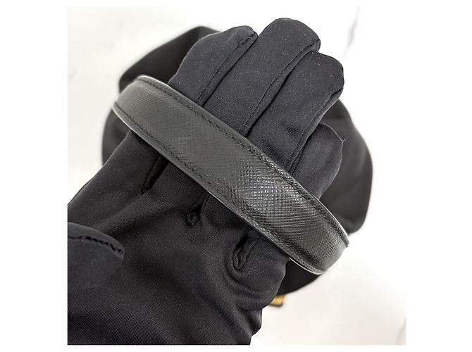 Prada Borsa bucket in nylon con logo triangolare Nero - vista 13