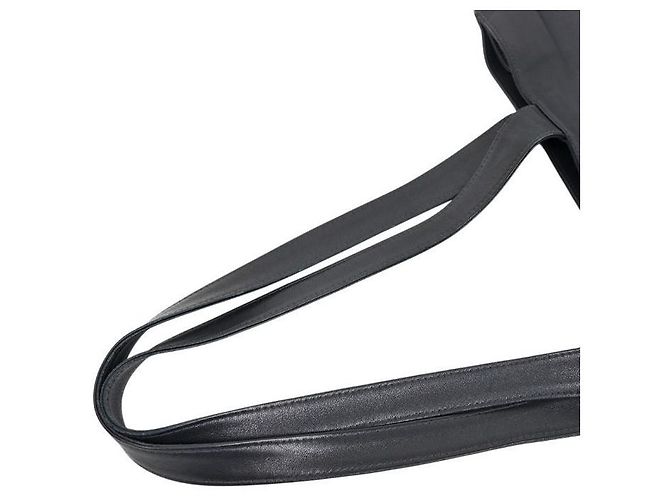Chanel Bolsa de Ombro Essential Preta - vista 7