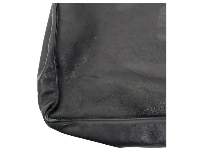Chanel Bolsa de Ombro Essential Preta - vista 8
