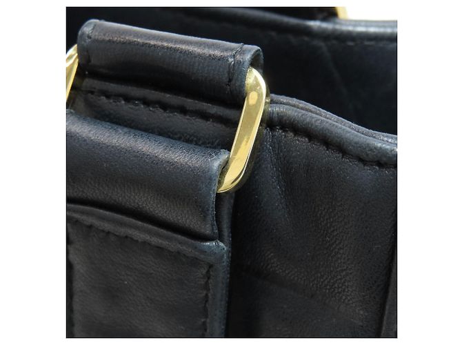 Chanel Chocolate Bar Tote Bag aus Lammleder Schwarz - Ansicht 16