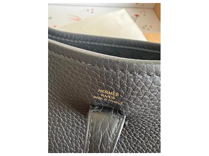 Evelyne Mini sac à bandoulière Hermès en cuir noir - vue 2