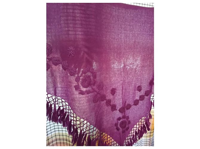 Autre Marque Shirin Sehan Écharpe en cachemire brodée violette - vue 4