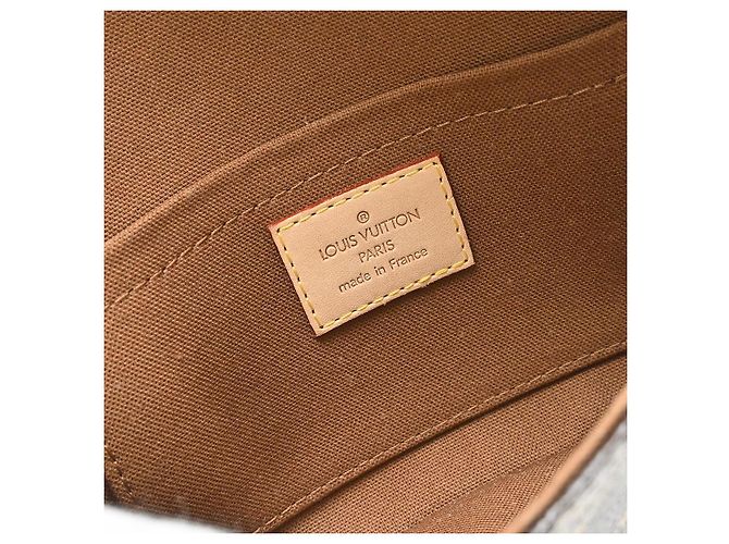 Louis Vuitton Marelle Waist Monogram Canvas Castaño - vista 4