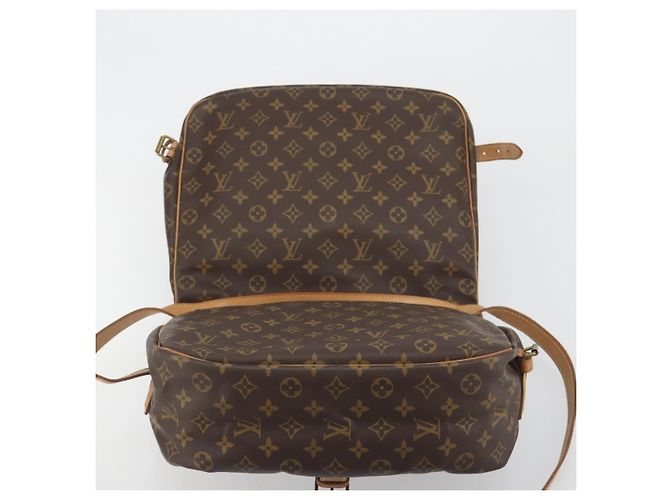 LOUIS VUITTON Monogram Saumur 35 Shoulder Bag M42254 LV Auth ka5729 Monogramma - vista 19