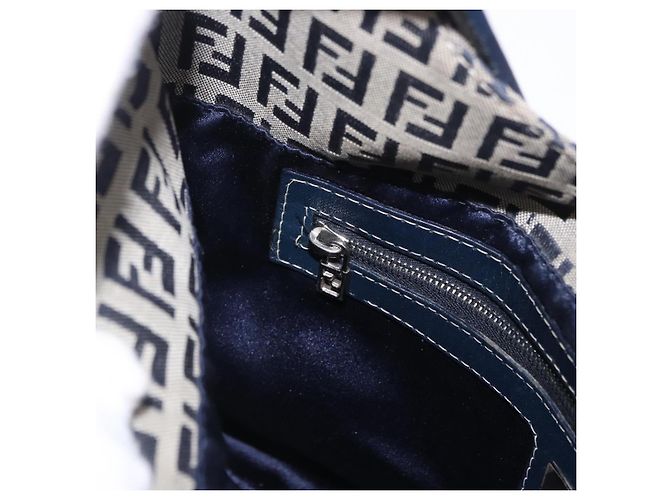 Borsa a tracolla FENDI Zucchino Canvas Mamma Baguette Navy Silver Auth 198353V Argento Blu navy - vista 23