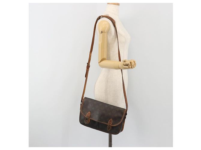 LOUIS VUITTON Monogram Gibeciere MM Shoulder Bag M42247 LV Auth 197052 Monogramma - vista 26
