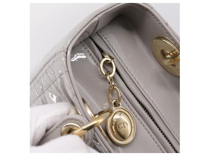 Borsa a Mano Christian Dior Lady Dior Vernice 2way Grigio Oro Auth BA14819SAM Marrone D'oro - vista 17