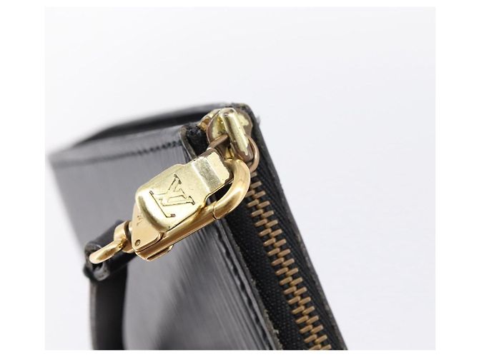 LOUIS VUITTON Epi Pochette Accessoires Pouch Black M52982 LV Auth 198701A Negro - vista 10