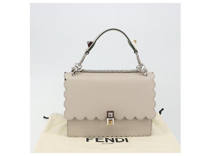 Sac à épaule FENDI Canay Chain en cuir 2 voies Gris Argent 8BT283 Auth 198665M Marron Argenté - vue 12