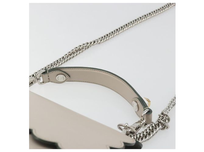 Sac à épaule FENDI Canay Chain en cuir 2 voies Gris Argent 8BT283 Auth 198665M Marron Argenté - vue 14
