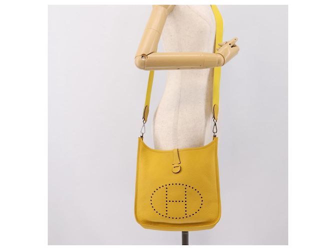 Hermès Borsa a tracolla HERMES Evelyn 3PM in pelle Taurillon Clemence Gialla Auth ka5719SAV Argento Giallo - vista 19