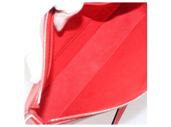 LOUIS VUITTON Epi Pochette Accessoires Pouch Carmine M40776 LV Auth 197580V - vista 10