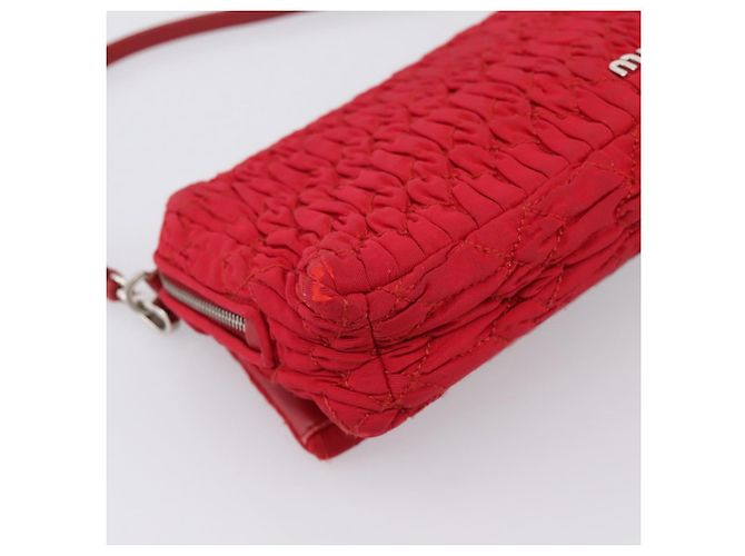 Borsa a tracolla Miu Miu Matelassé con catena in nylon rosso argento Auth 198738A - vista 16