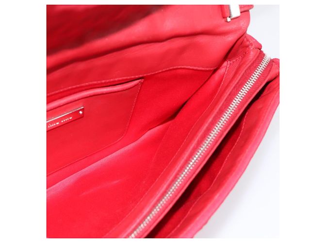 Borsa a tracolla Miu Miu Matelassé con catena in nylon rosso argento Auth 198738A - vista 21