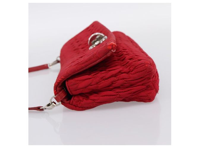 Borsa a tracolla Miu Miu Matelassé con catena in nylon rosso argento Auth 198738A - vista 3