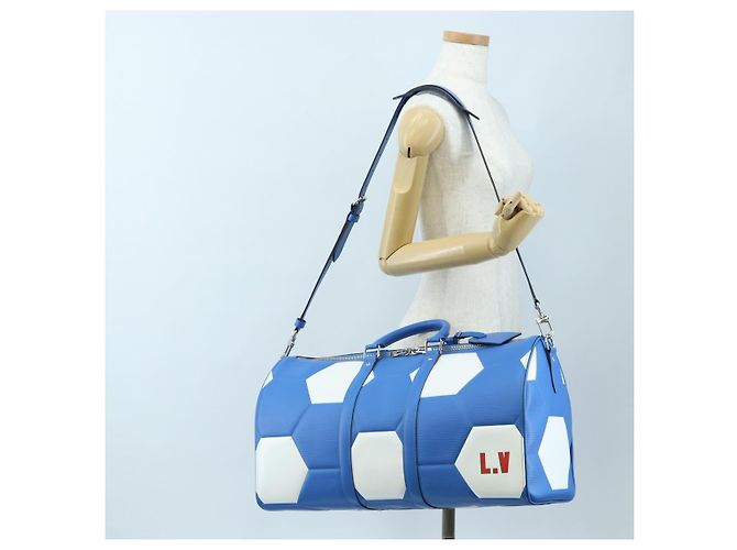 Borsa LOUIS VUITTON Epi 2018 FIFA Keepall Bandouliere 50 Blu M52120 Auth 196804SM - vista 29