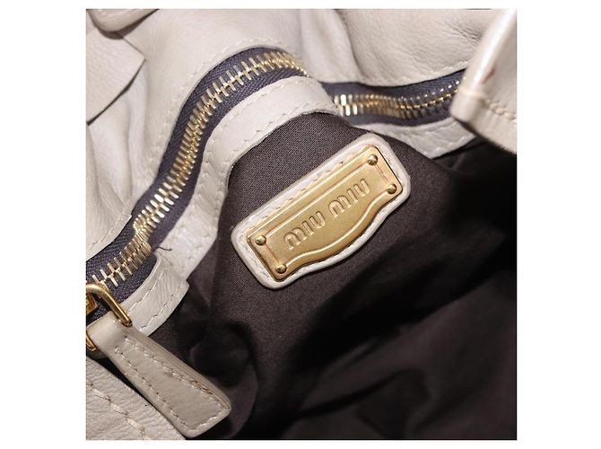Borsa Tote Miu Miu in pelle beige tono oro Auth 198364A - vista 19