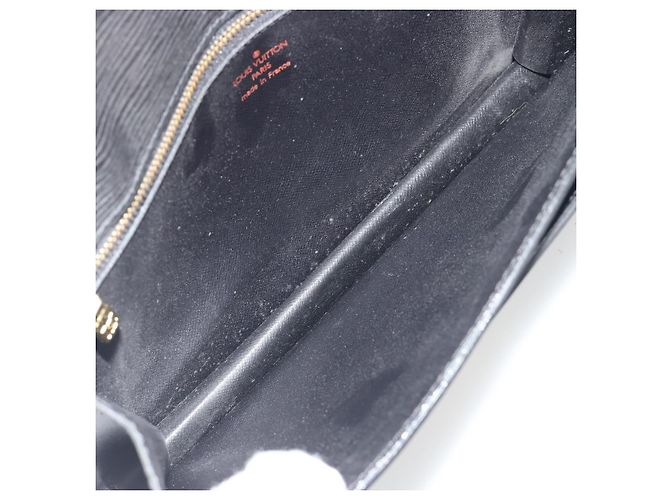 LOUIS VUITTON Epi Sellier Dragonne Clutch Bag Black M52612 LV Auth BA14957 Nero - vista 10