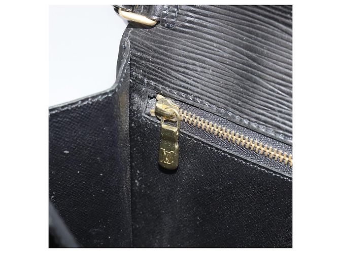 LOUIS VUITTON Epi Sellier Dragonne Clutch Bag Black M52612 LV Auth BA14957 Nero - vista 21