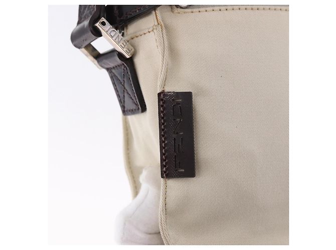 FENDI Shoulder Pouch Canvas Beige Silver Auth ka5734 Argento - vista 17