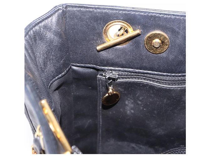 CHANEL Triple Coco Chain Schultertasche aus Leder Schwarz Gold CC Auth 198357 - Ansicht 22