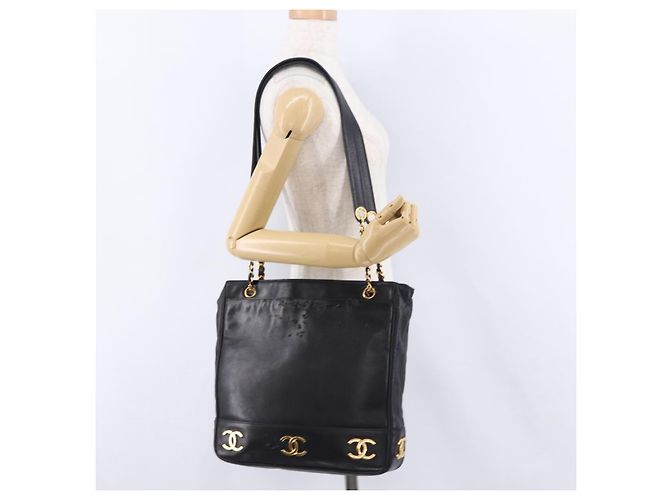 CHANEL Triple Coco Chain Schultertasche aus Leder Schwarz Gold CC Auth 198357 - Ansicht 24